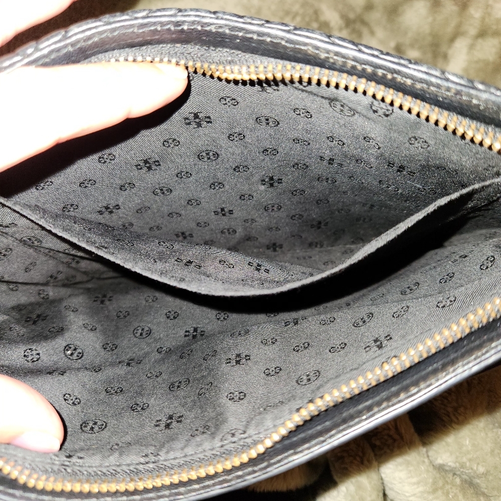 Authentic tory burch clutch - Picture 8 of 13